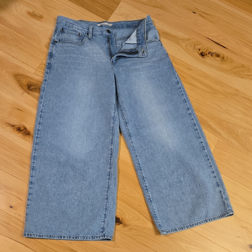 Levi's Middy Wide Leg Ankle Jeans Size 30